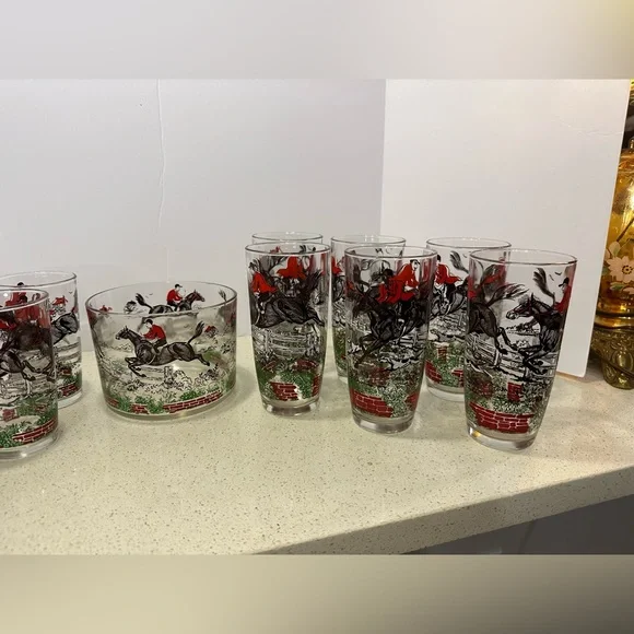 Awesome 1950s MCM Set of 13 Hazel Atlas Equestrian / Hunting Scene Bar Glass Set